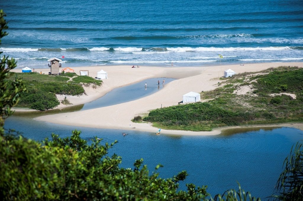 Praia do Rosa, em Imbituba (Foto Thiago Momm)