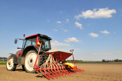 tipos de implementos agrícolas